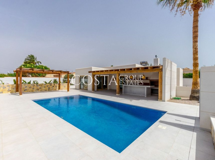 Herverkoop - Villa -
Torrevieja - Torrevieja Centro