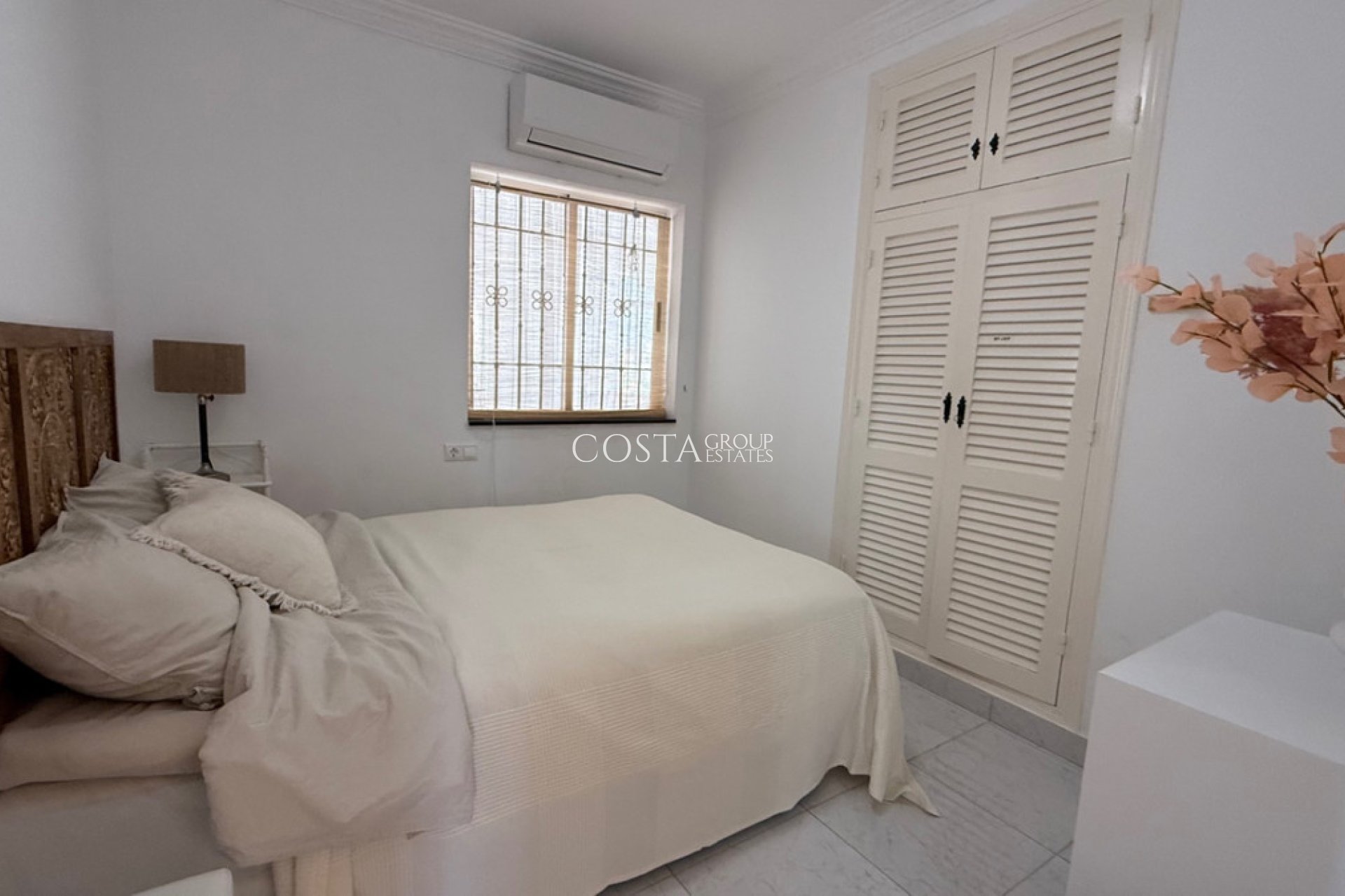 Herverkoop - Villa -
Torrevieja - Torrevieja Centro