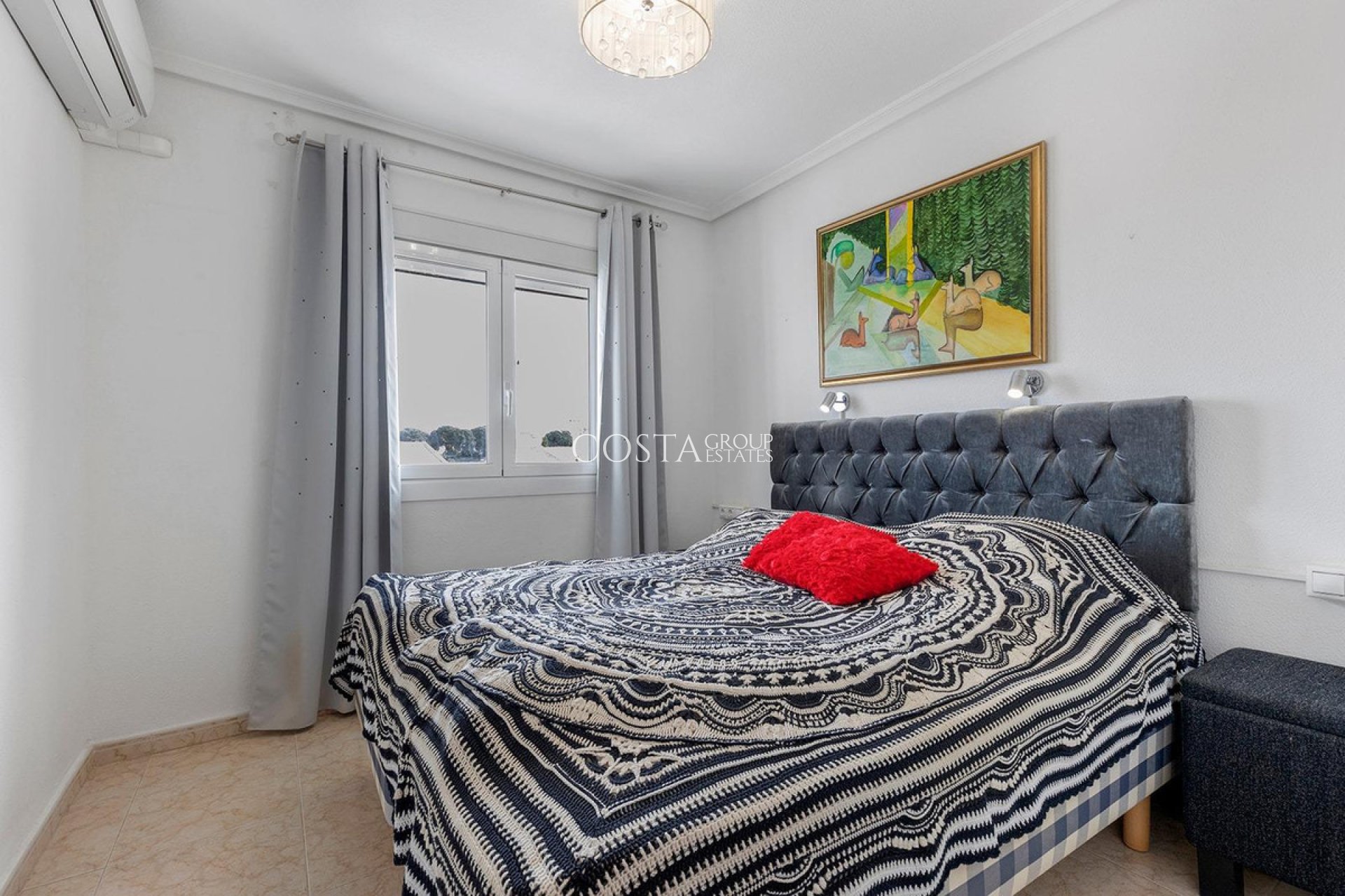 Herverkoop - Villa -
Torrevieja - Torrevieja Centro