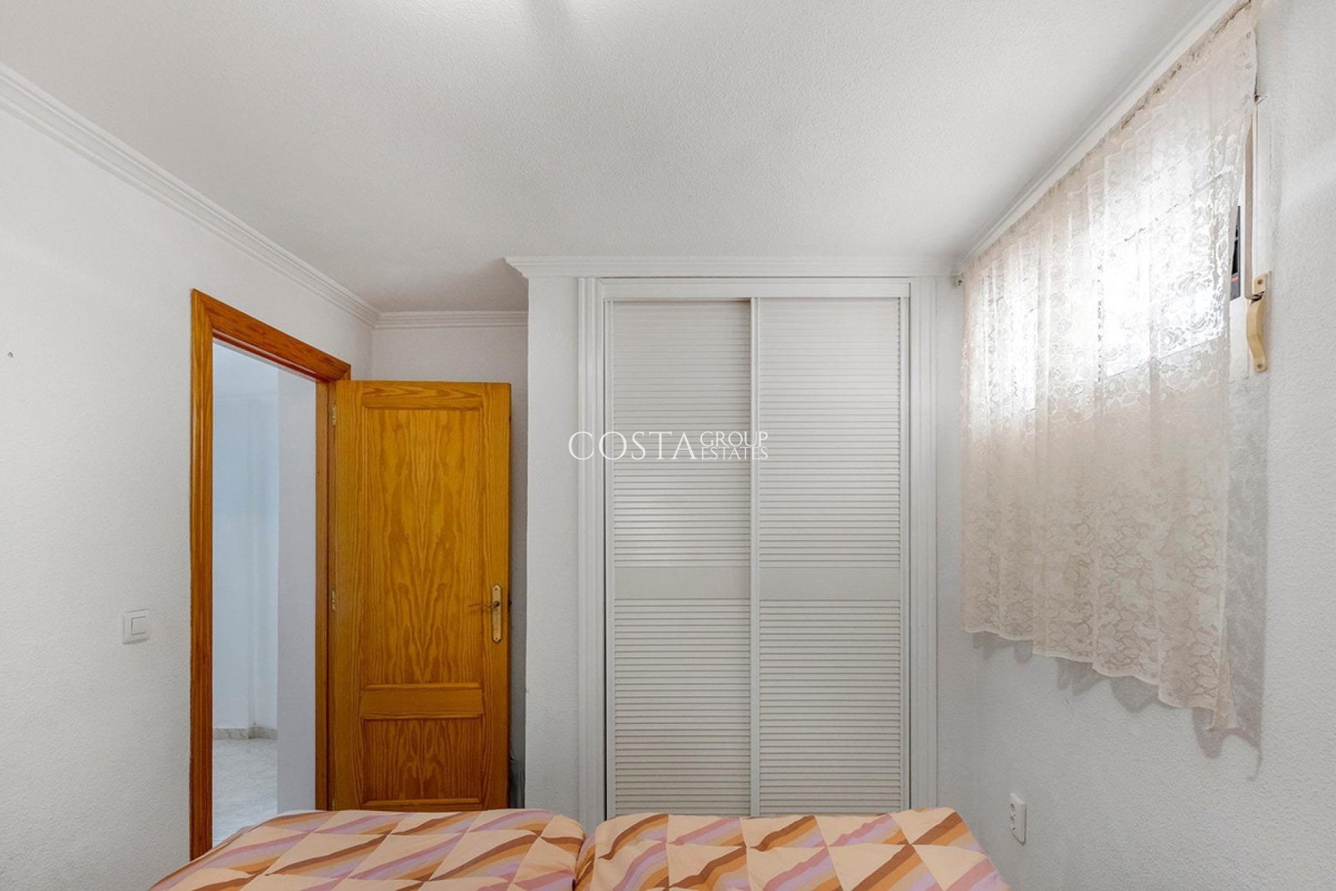 Herverkoop - Villa -
Torrevieja - Torrevieja Centro