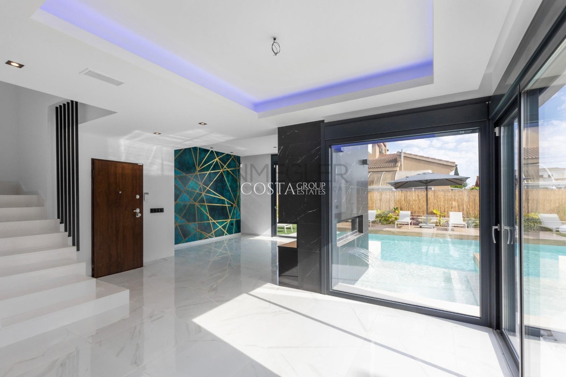 Herverkoop - Villa -
Torrevieja - Torrevieja Centro