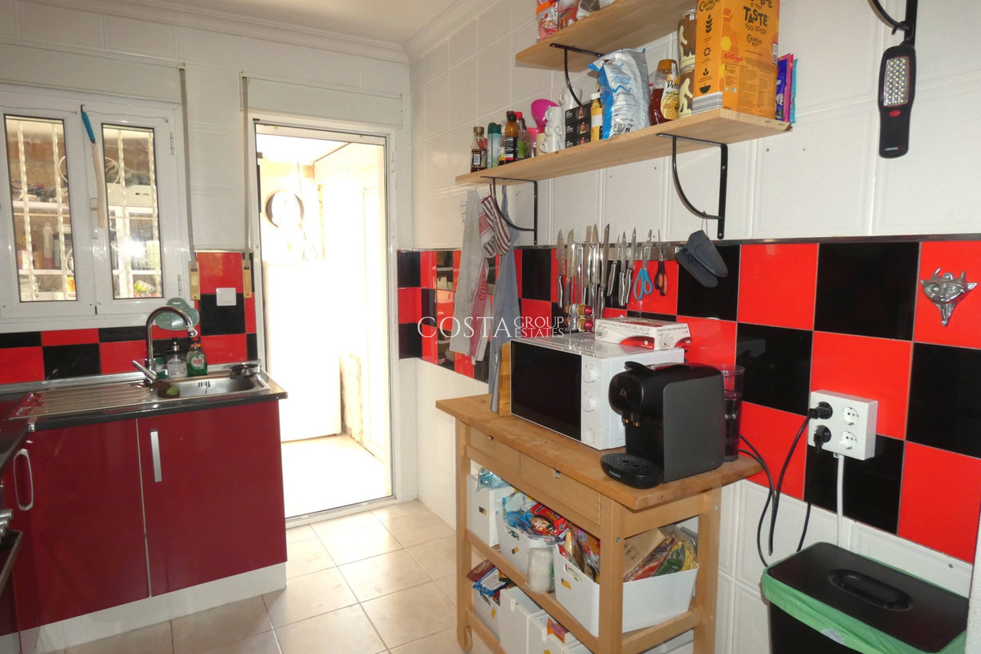 Herverkoop - Villa -
Torrevieja - Torrevieja Centro