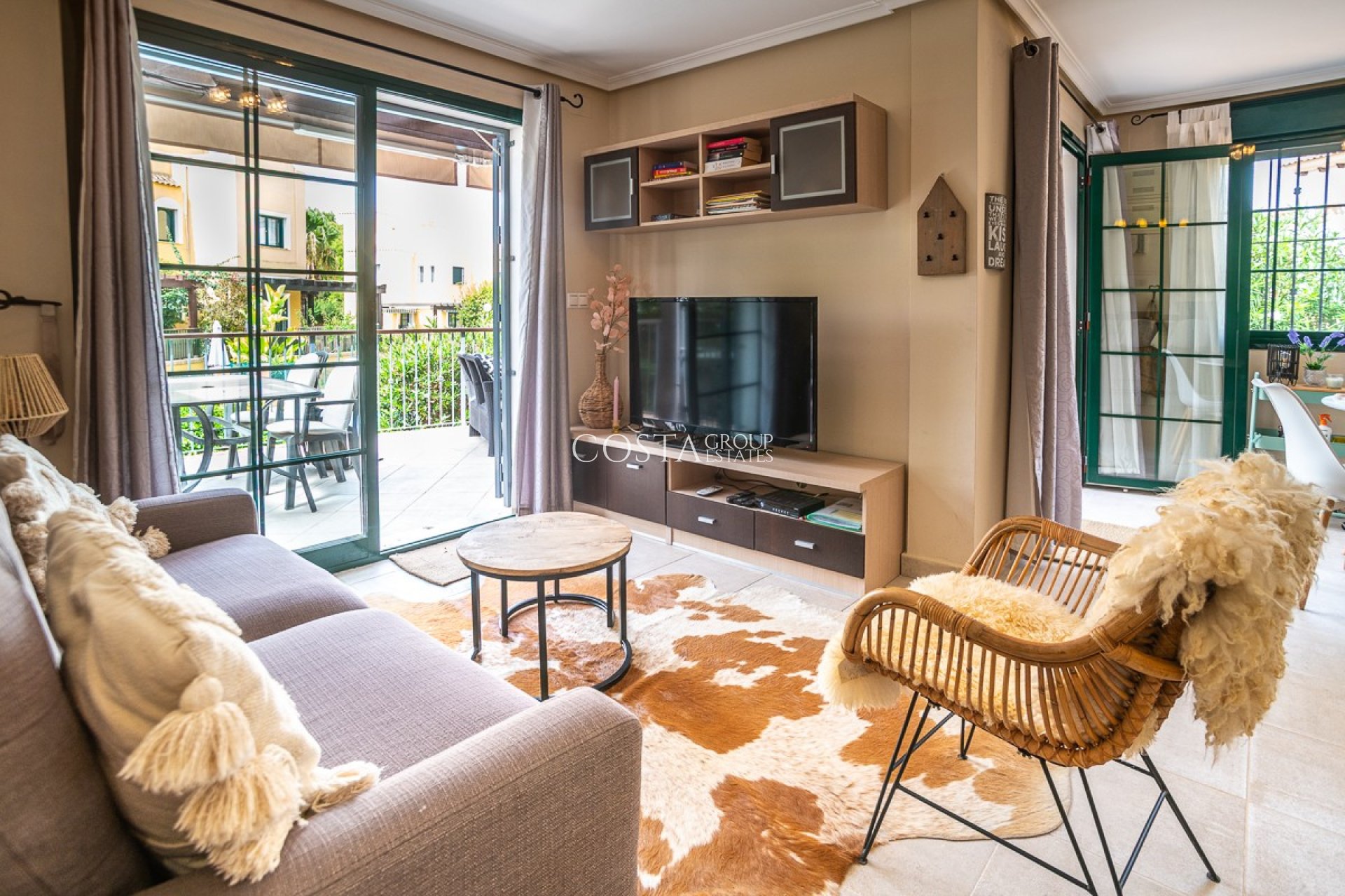 Herverkoop - Villa -
Torrevieja - Torrevieja Centro