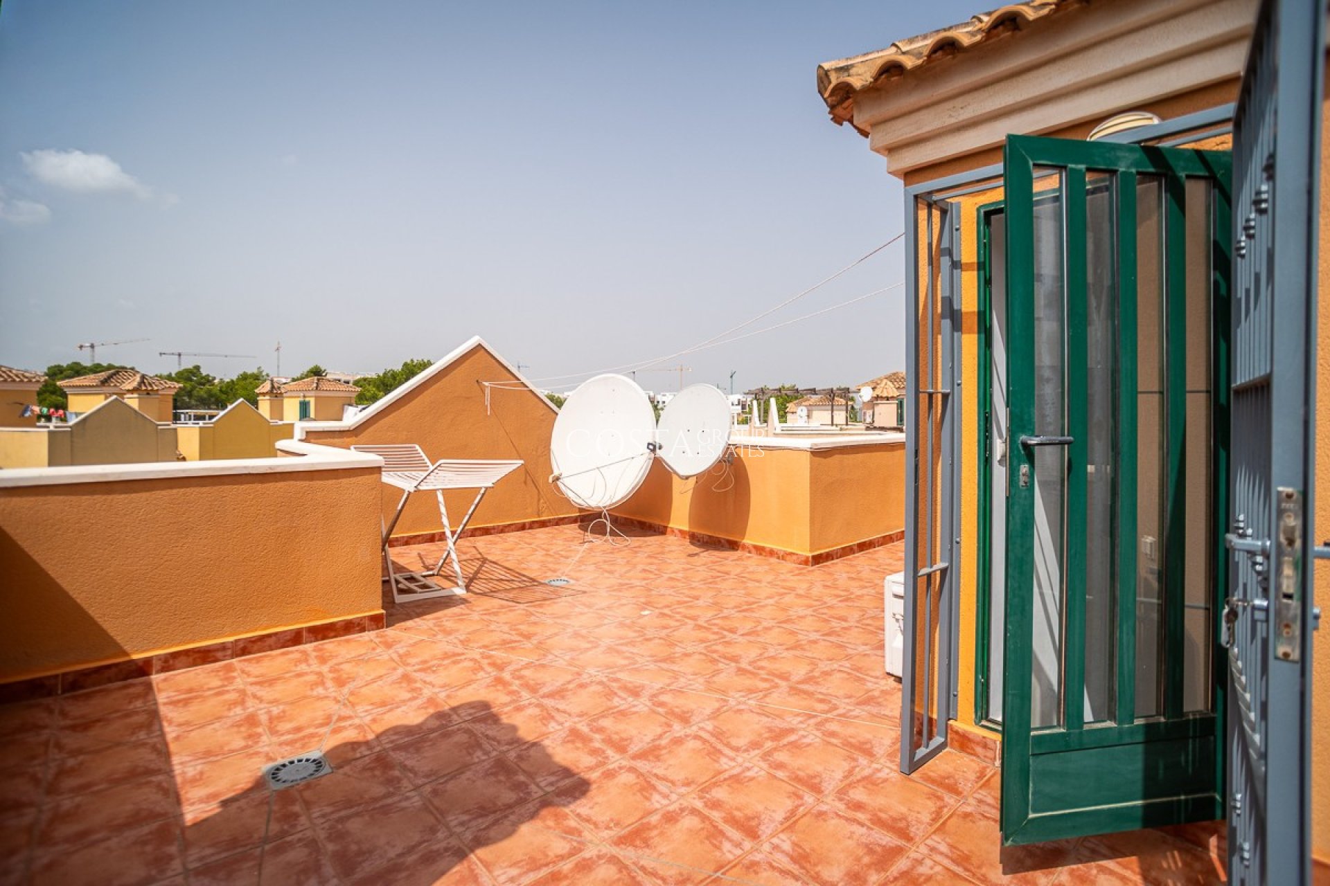 Herverkoop - Villa -
Torrevieja - Torrevieja Centro