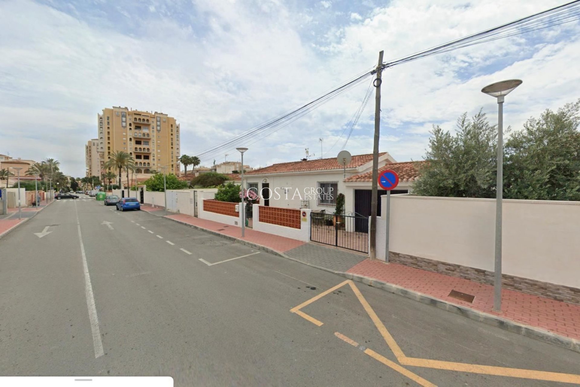 Herverkoop - Villa -
Torrevieja - Torrevieja Centro