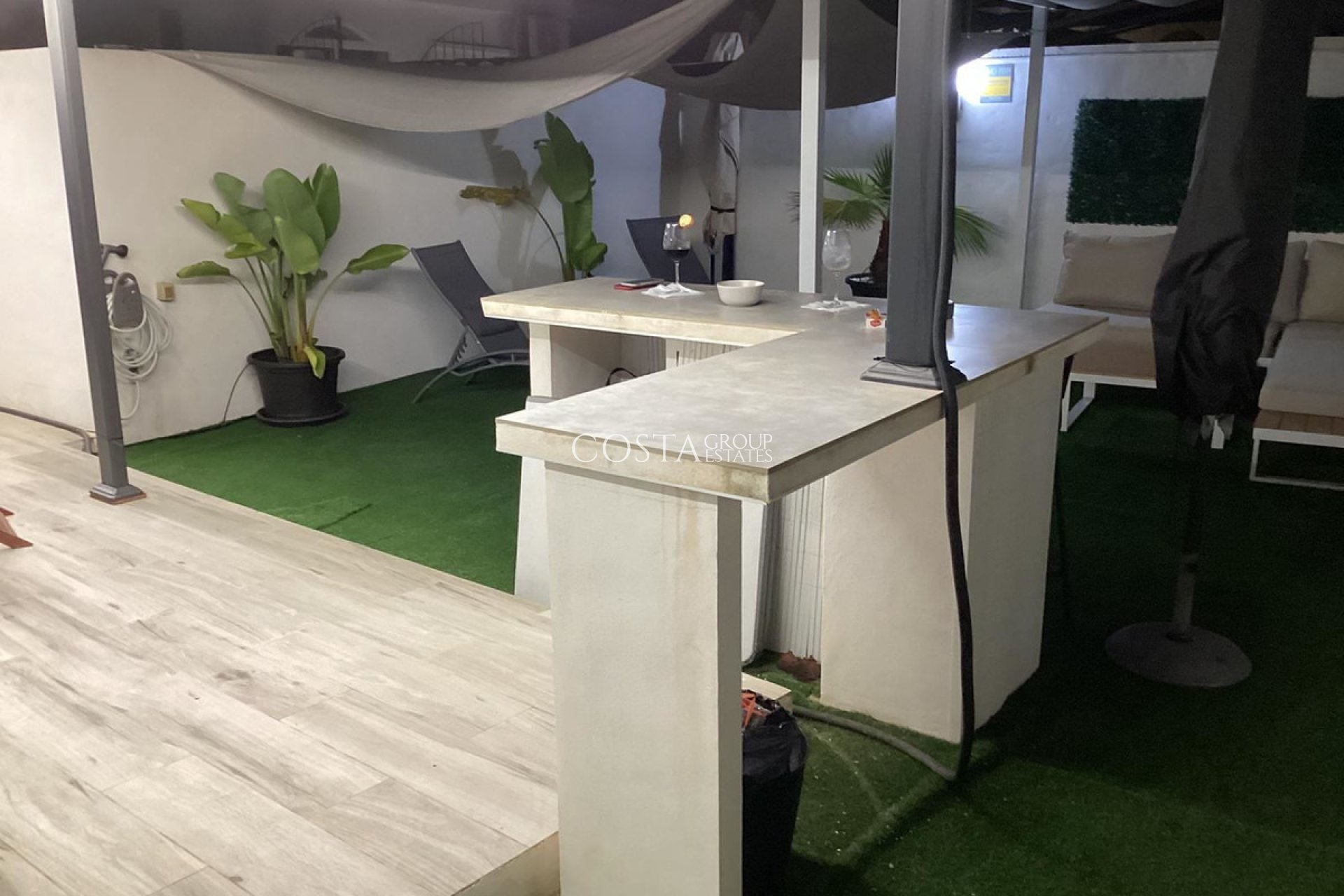 Herverkoop - Villa -
Torrevieja - Torrevieja Centro