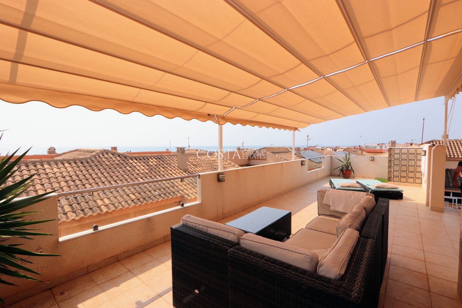 Herverkoop - Villa -
Torrevieja - Torrevieja Centro