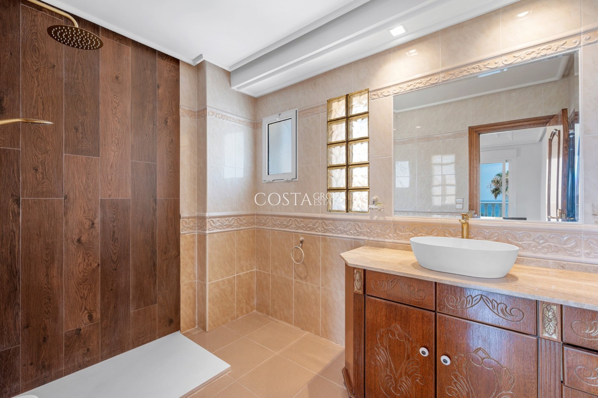 Herverkoop - Villa -
Torrevieja