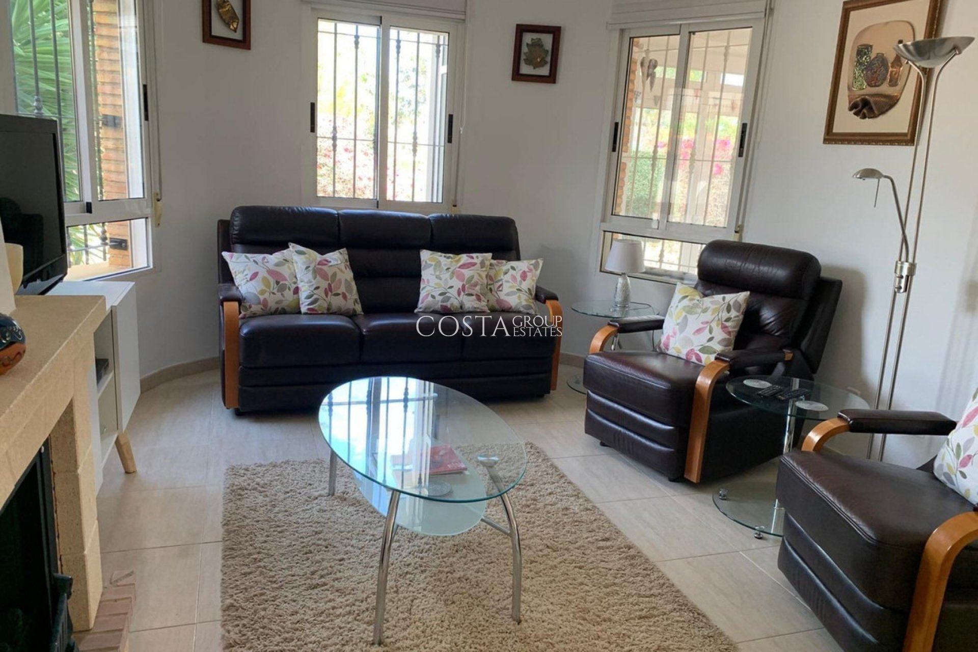 Herverkoop - Villa -
Urbanización El Raso