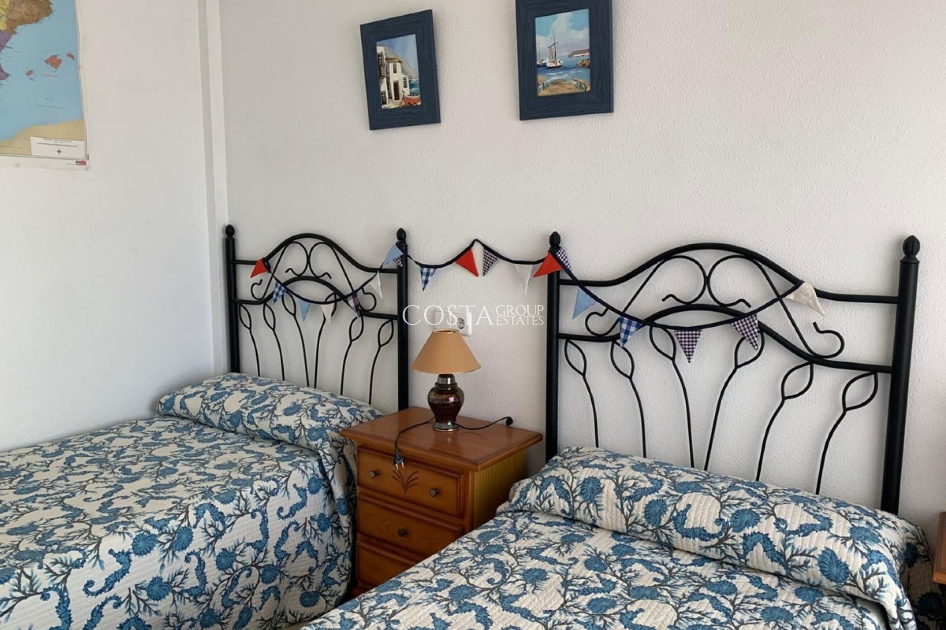 Herverkoop - Villa -
Urbanización El Raso