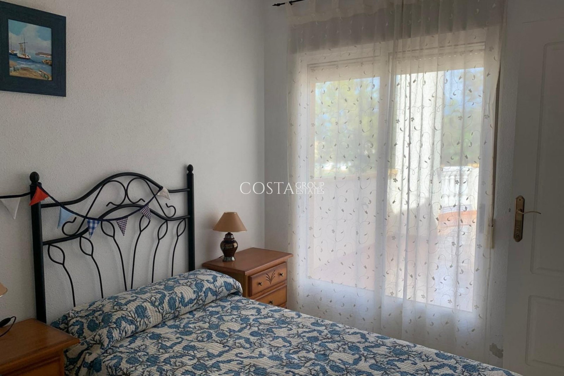 Herverkoop - Villa -
Urbanización El Raso