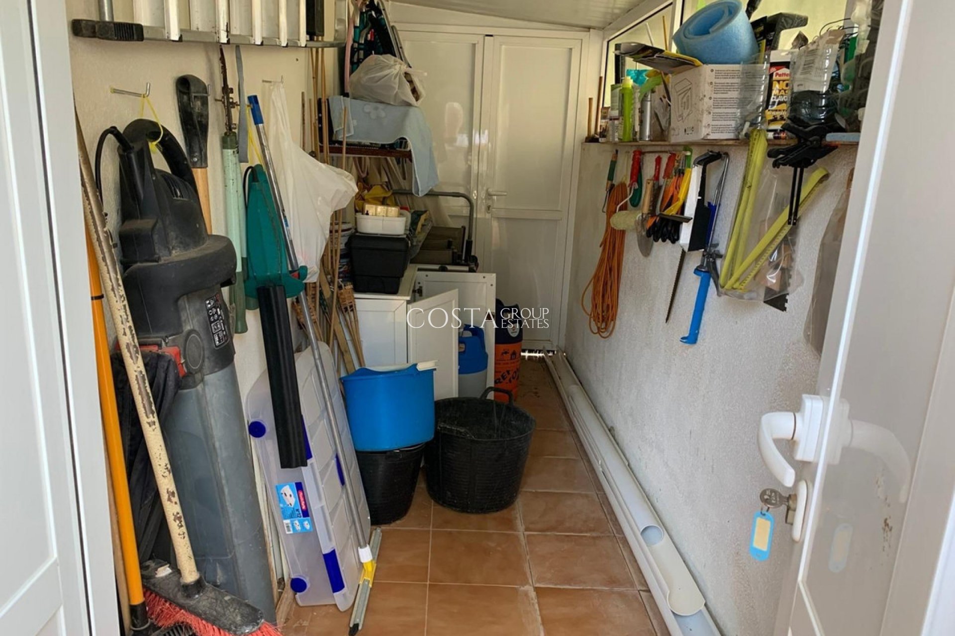 Herverkoop - Villa -
Urbanización El Raso