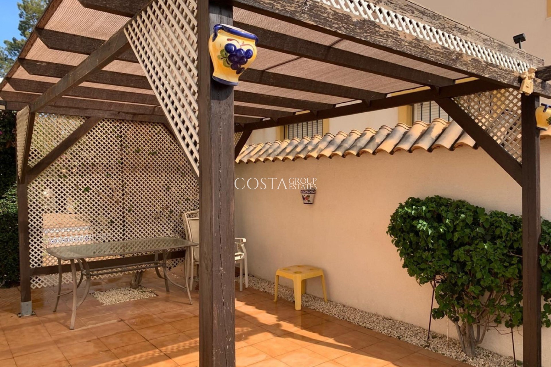 Herverkoop - Villa -
Urbanización El Raso