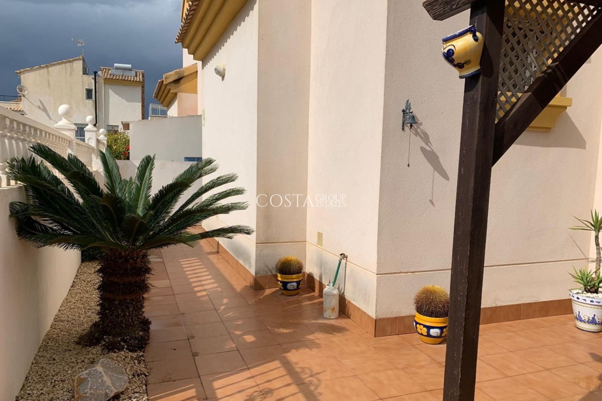 Herverkoop - Villa -
Urbanización El Raso