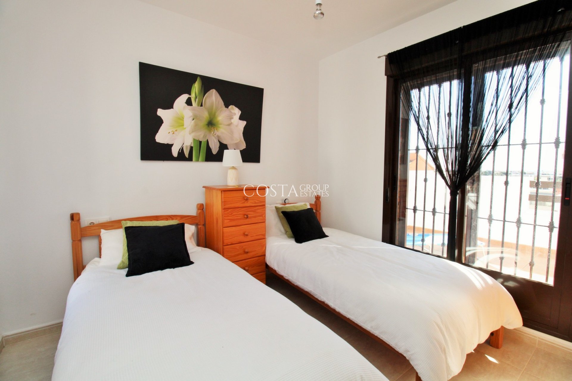 Herverkoop - Villa -
Villamartín - PAU 8