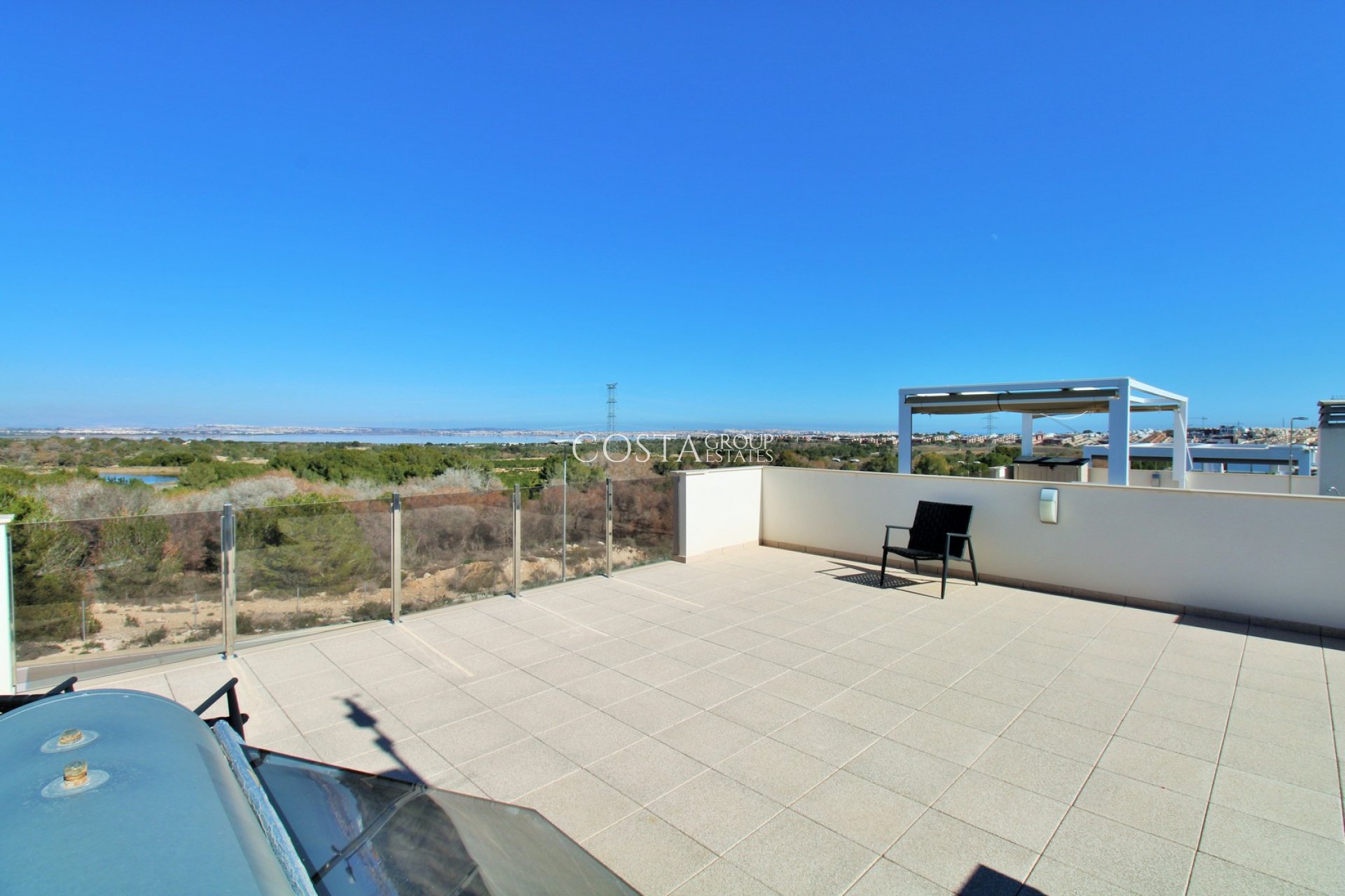Herverkoop - Villa -
Villamartín