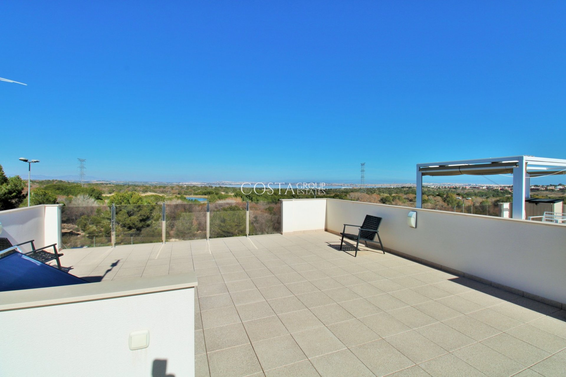 Herverkoop - Villa -
Villamartín