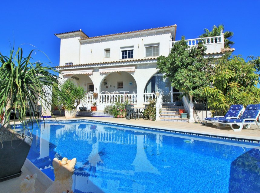 Herverkoop - Villa -
Villamartín