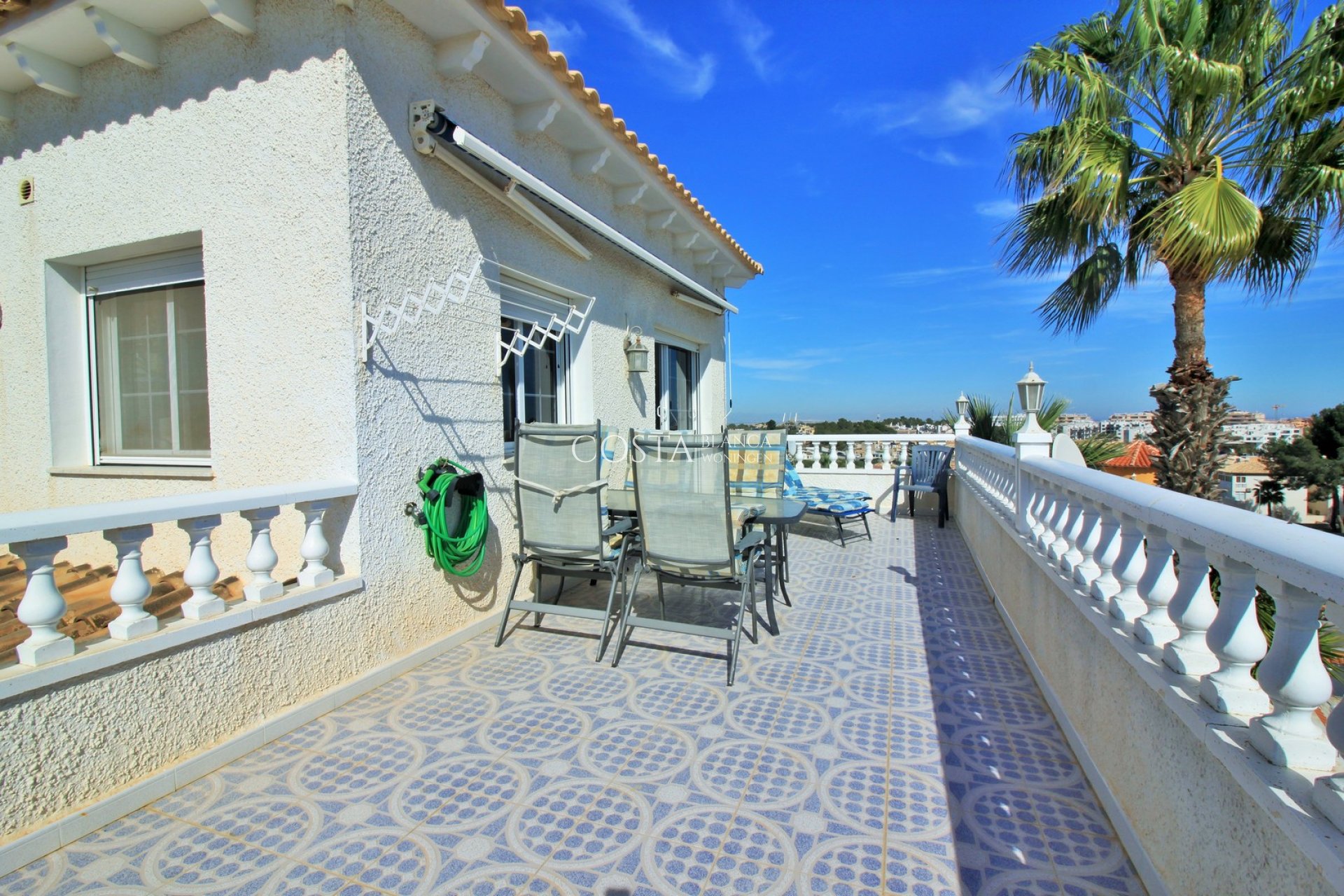Herverkoop - Villa -
Villamartín