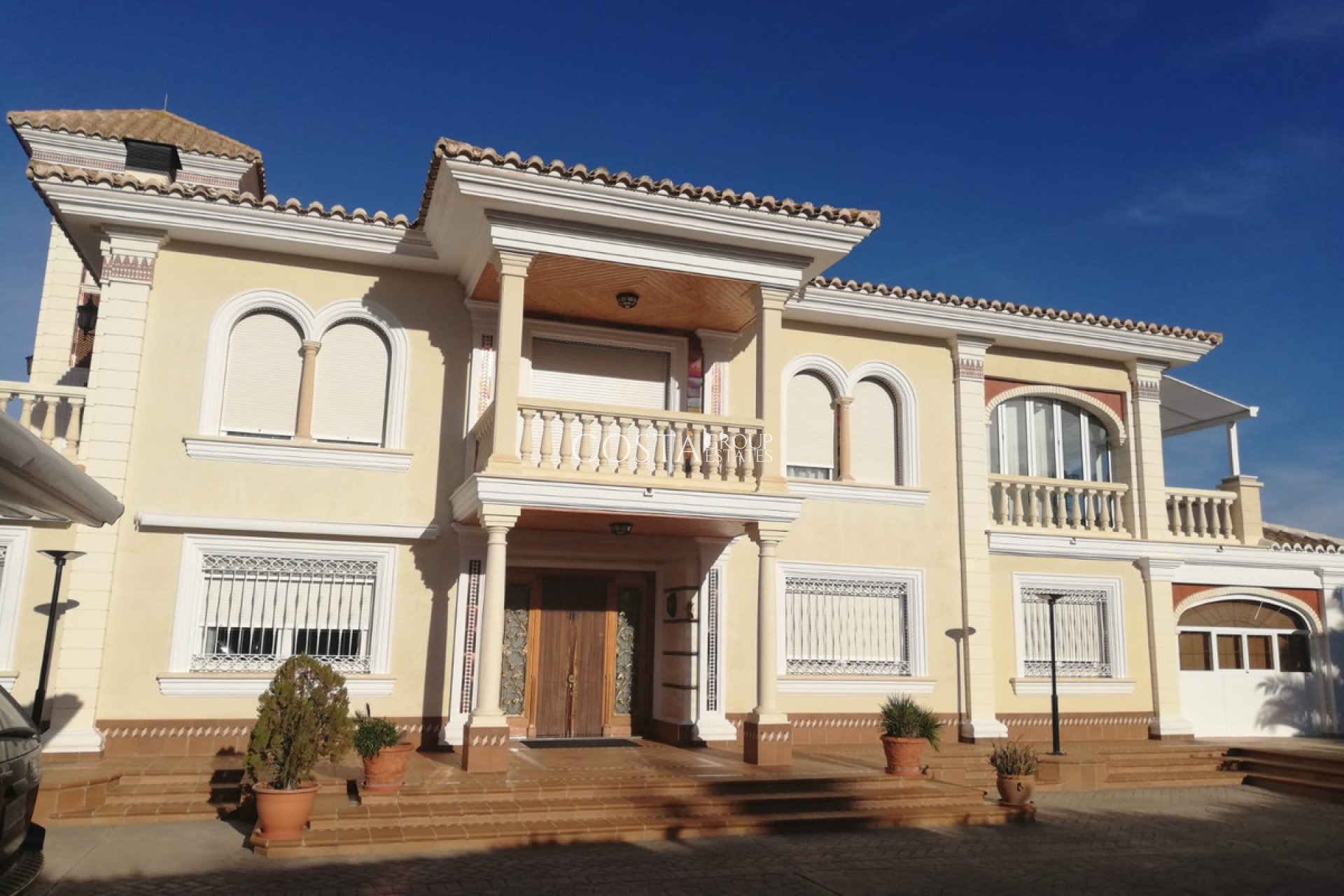 Herverkoop - Villa -
Yecla - Yecla Centro