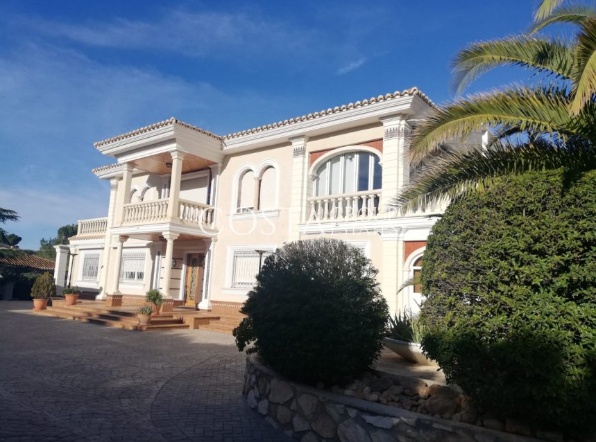 Herverkoop - Villa -
Yecla - Yecla Centro