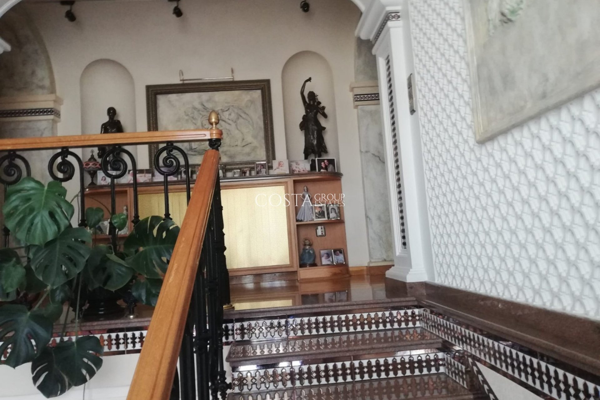 Herverkoop - Villa -
Yecla - Yecla Centro