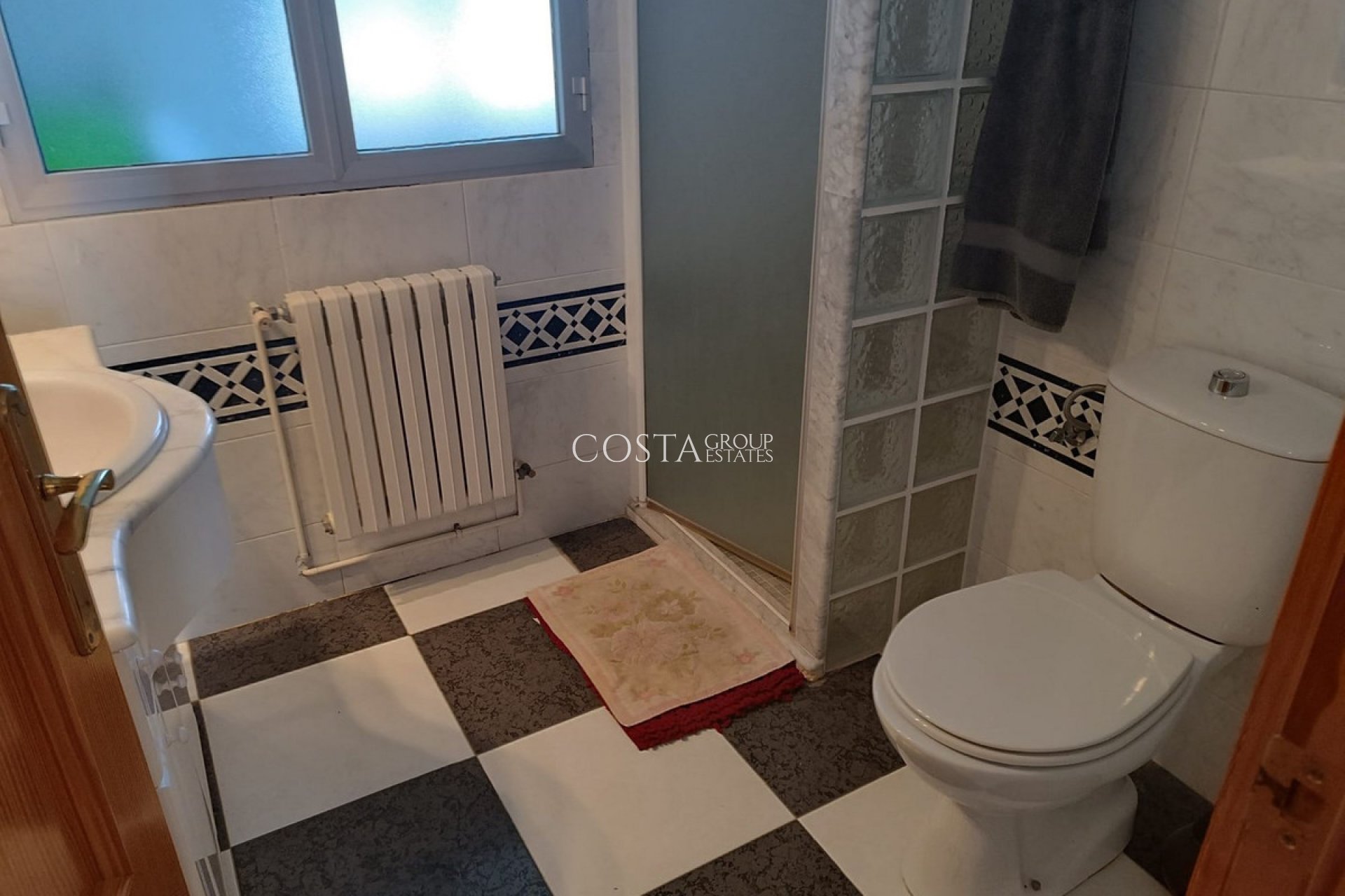 Herverkoop - Villa -
Yecla - Yecla Centro