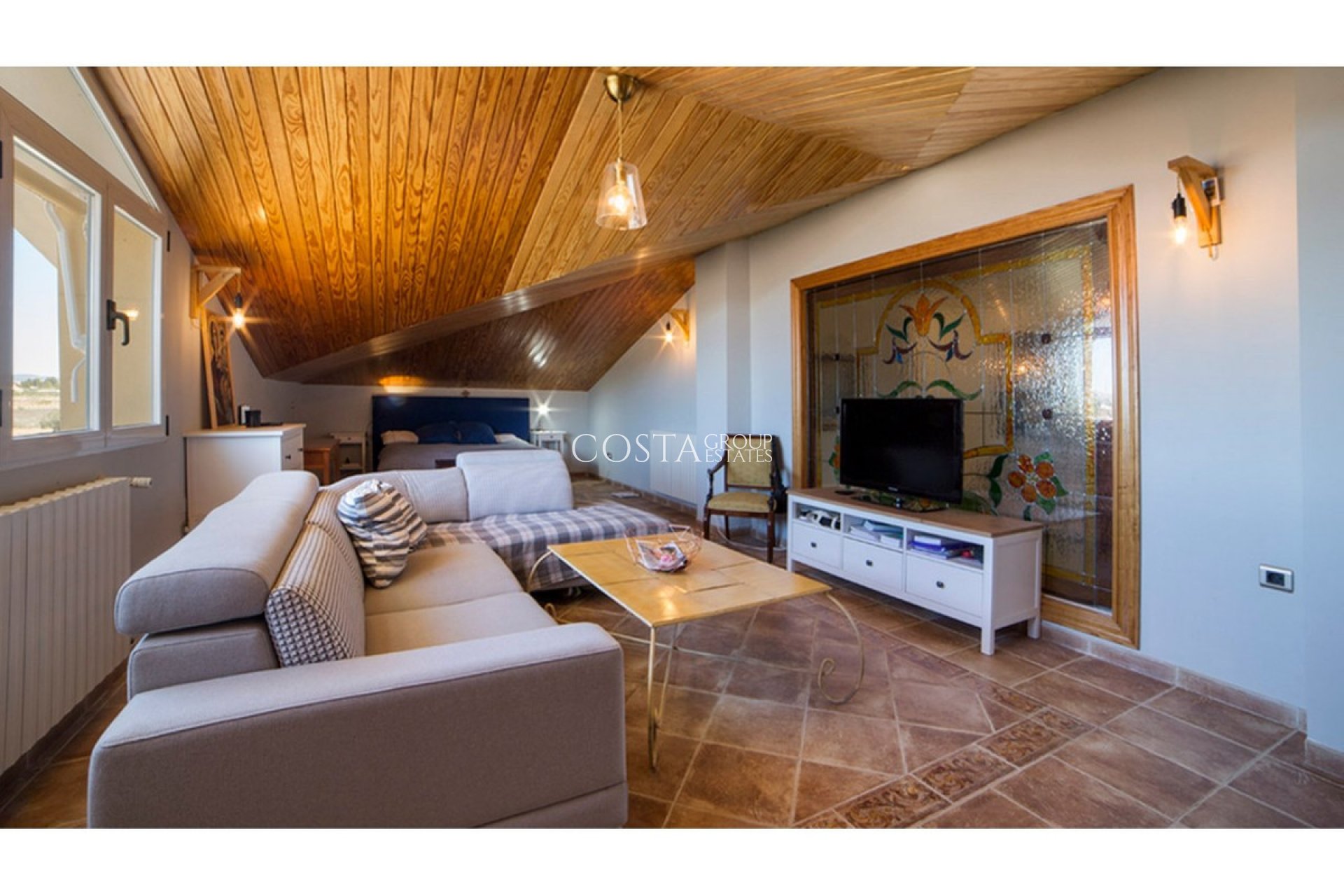 Herverkoop - Villa -
Yecla - Yecla Centro