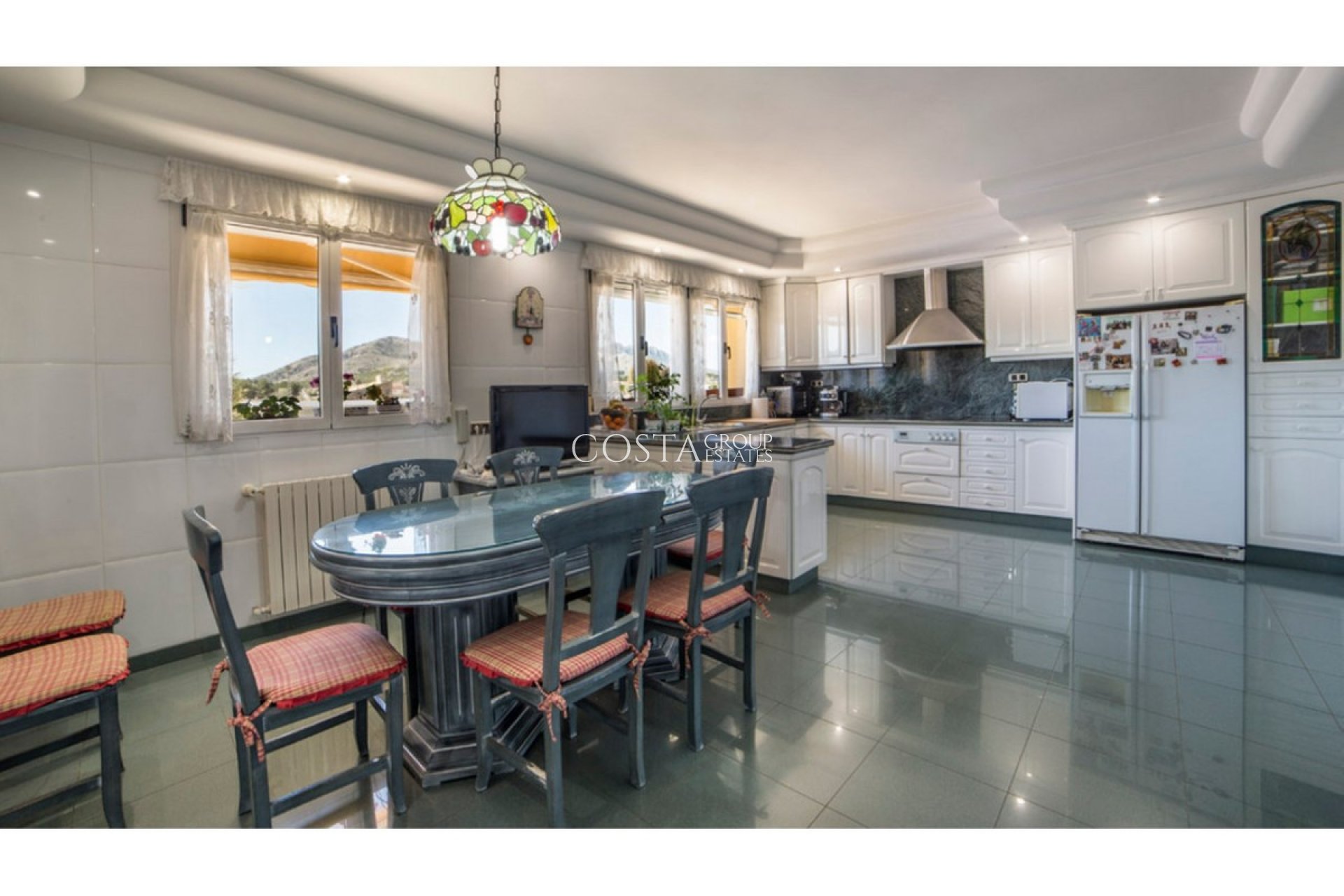 Herverkoop - Villa -
Yecla - Yecla Centro