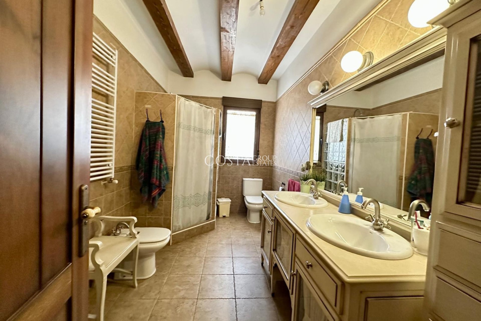 Herverkoop - Villa -
Yecla - Yecla Centro