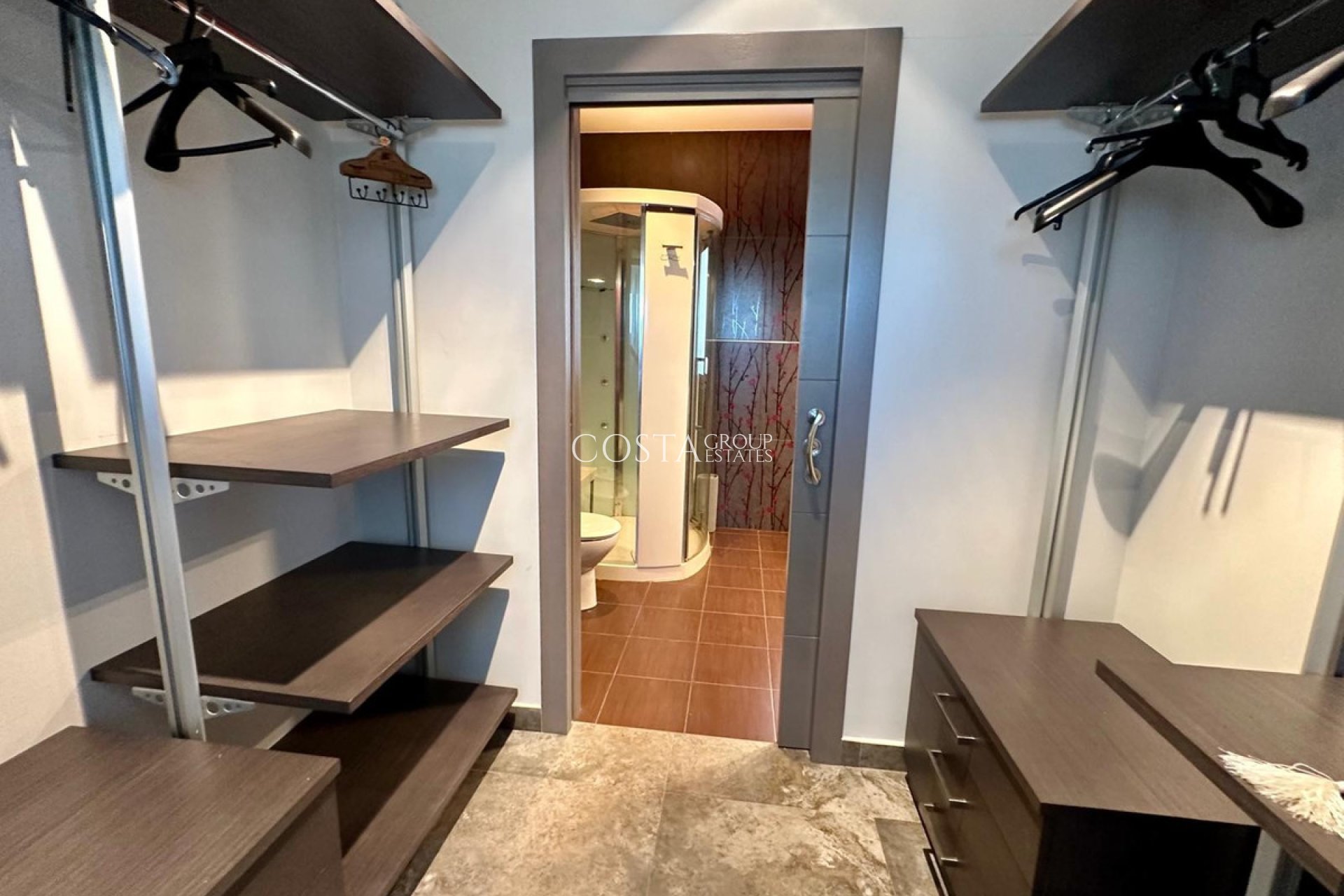 Herverkoop - Villa -
Yecla - Yecla Centro