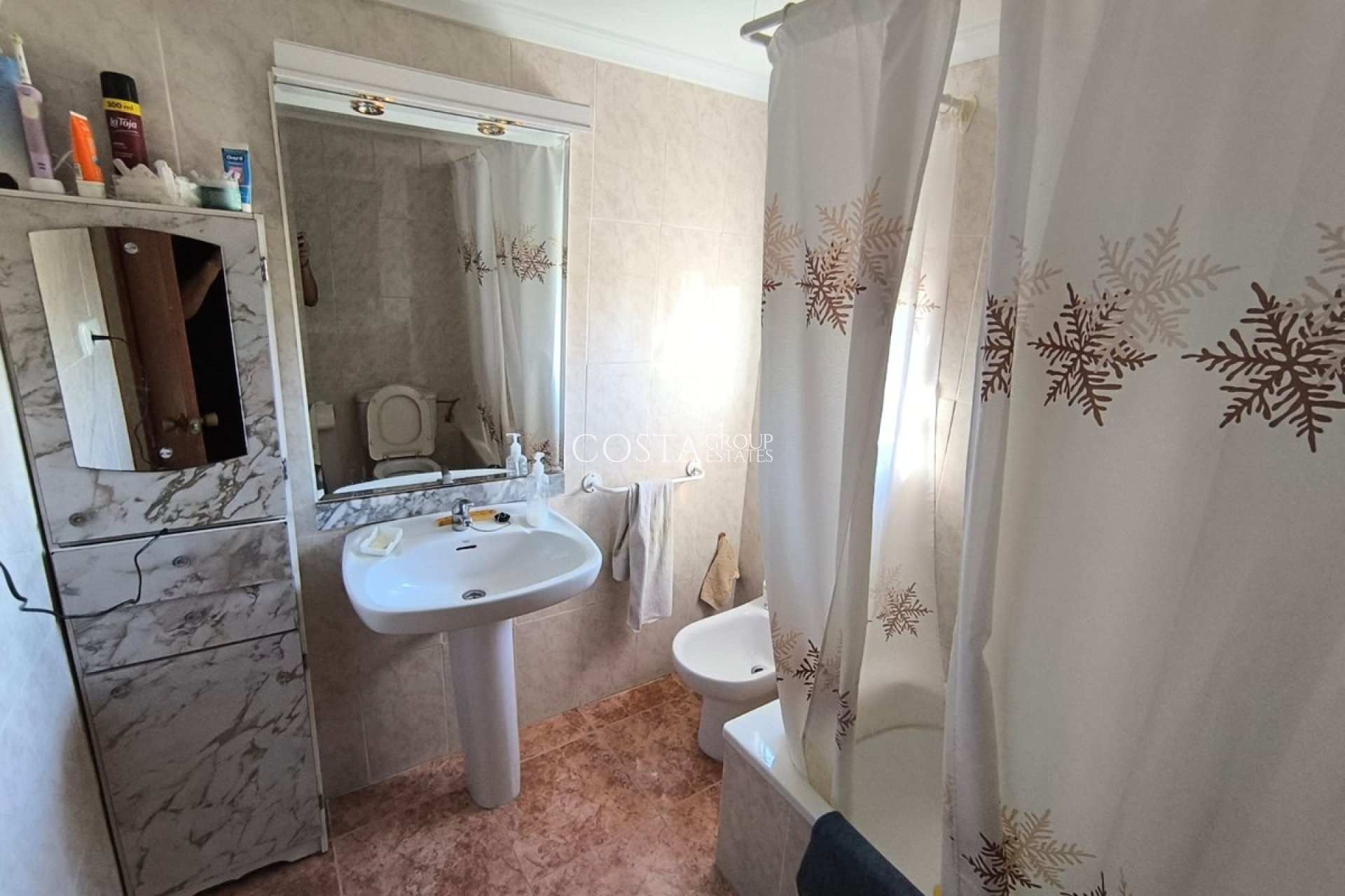 Herverkoop - Villa -
Yecla - Yecla Centro