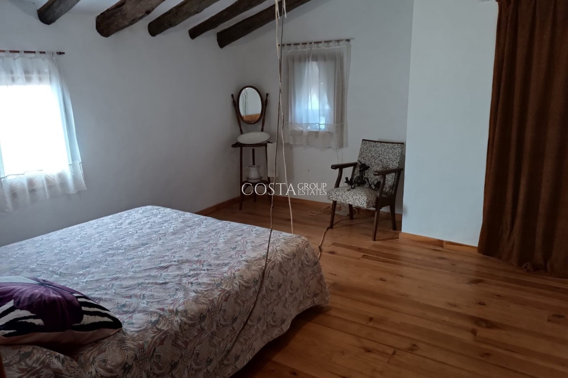 Herverkoop - Villa -
Yecla - Yecla Centro