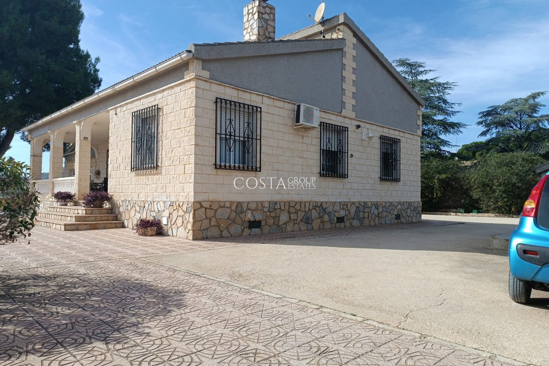 Herverkoop - Villa -
Yecla - Yecla Centro