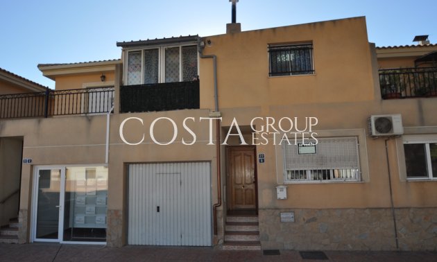 House - Resale - Pinoso -
                Pinoso Centro
