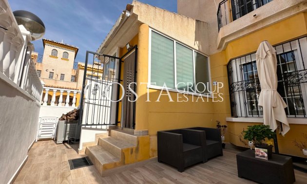 House - Resale - Urbanización El Raso - Urbanización El Raso