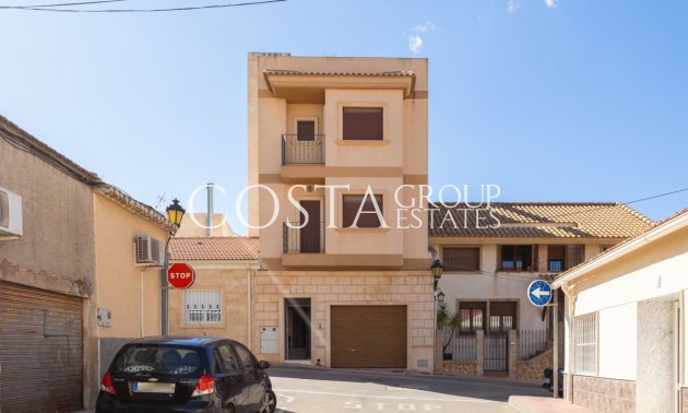 House - Wiederverkauf -
            San Miguel de Salinas - RO-22867