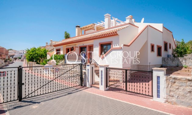 House - Wiederverkauf -
            San Miguel de Salinas - RO-62057