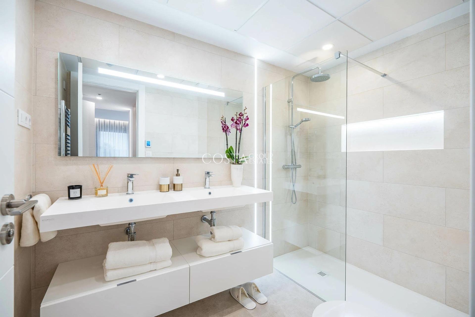 Neue Gebäude - Apartment -
Fuengirola - Centro