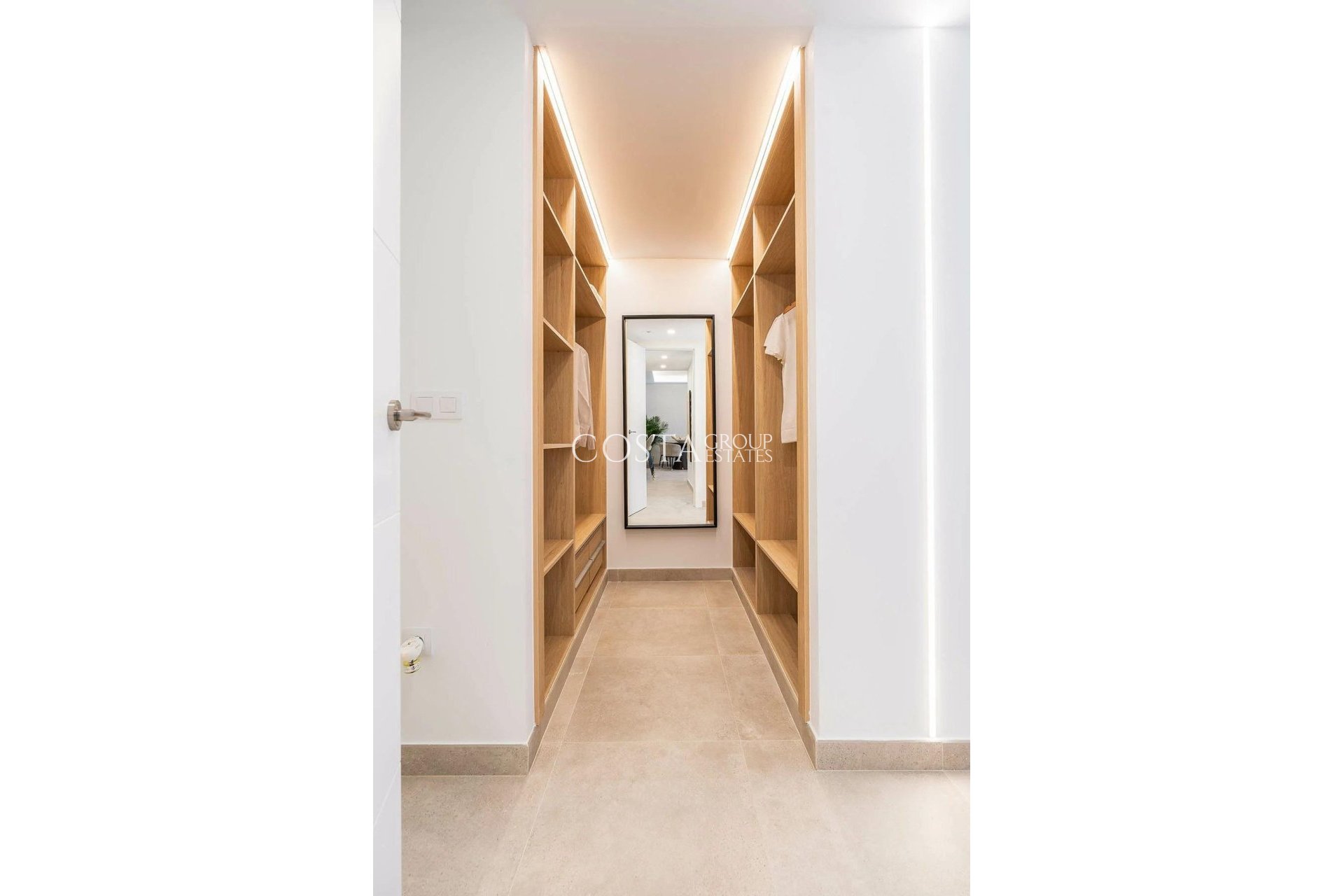 Neue Gebäude - Apartment -
Fuengirola - Centro