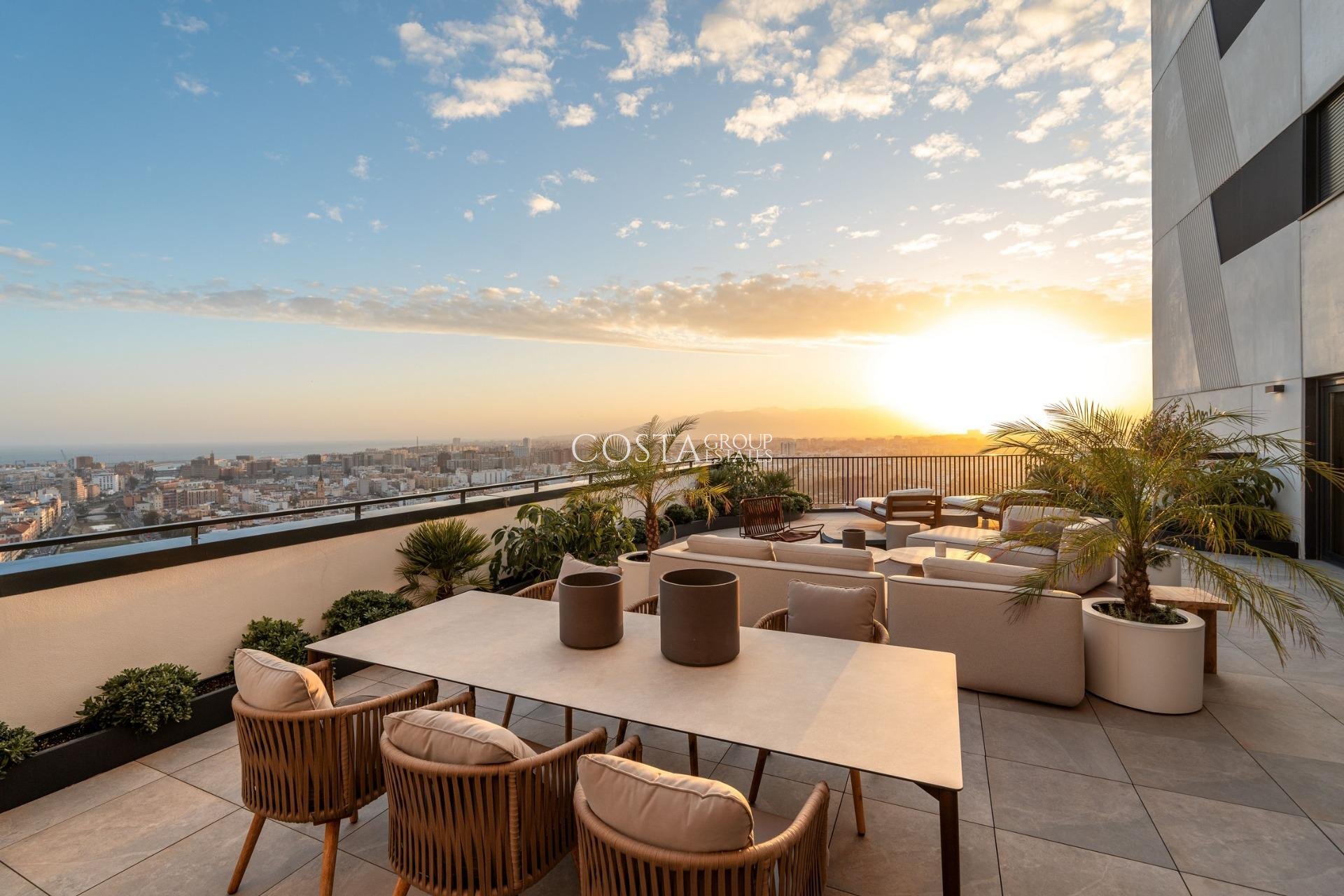 Neue Gebäude - Apartment -
Málaga - Centro
