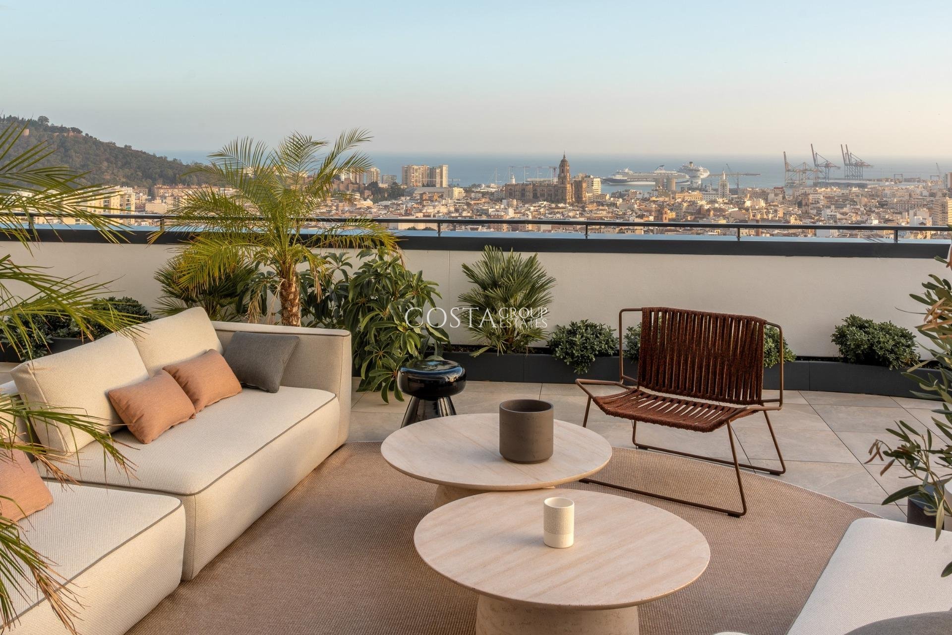 Neue Gebäude - Apartment -
Málaga - Centro