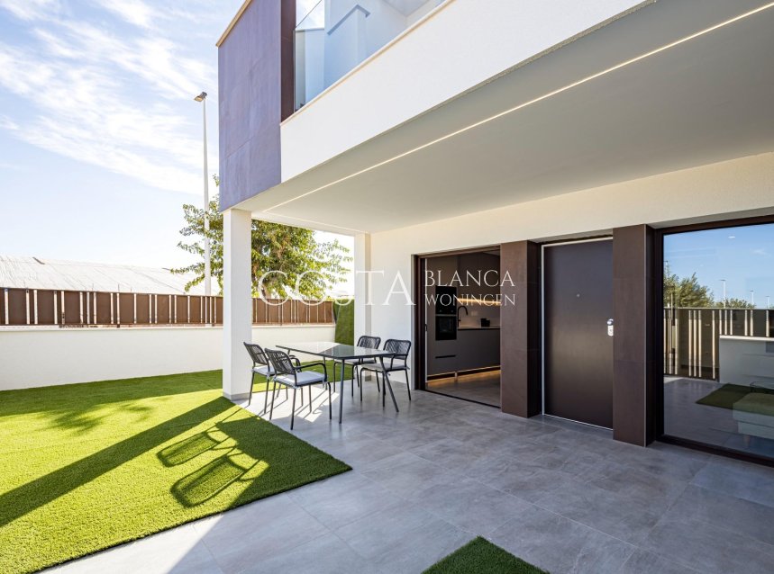 Neue Gebäude - Apartment -
Pilar de la Horadada