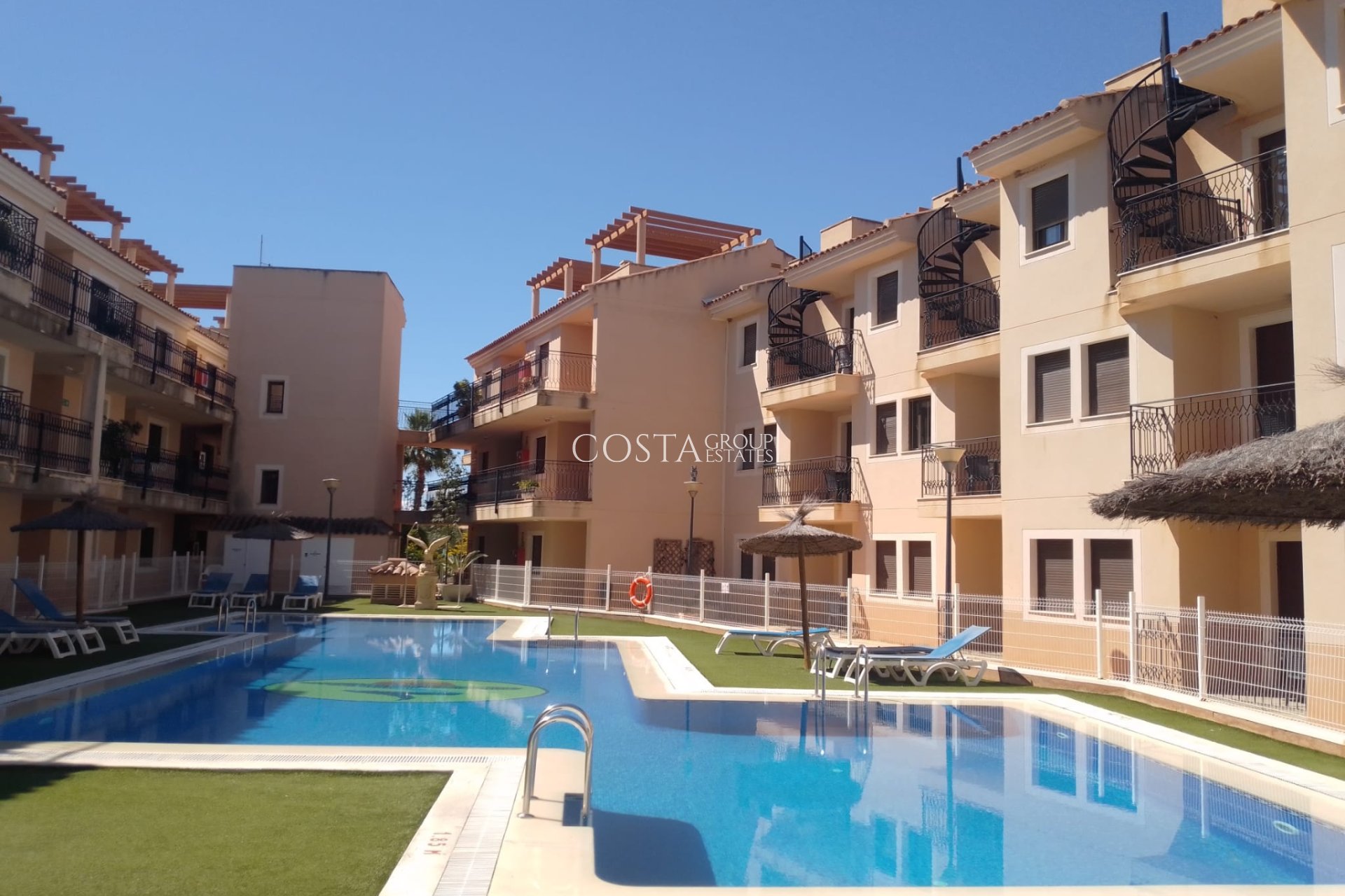 Neue Gebäude - Apartments -
Aguilas