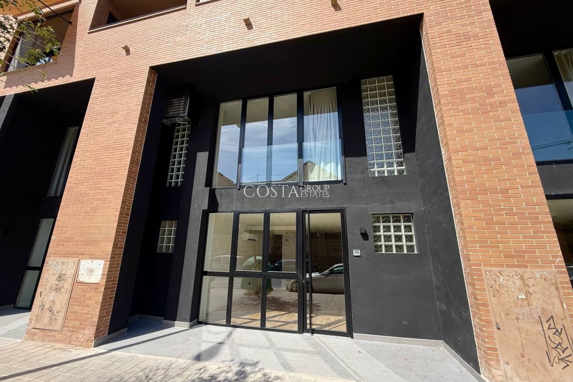 Neue Gebäude - Apartments -
Alicante (Alacant)