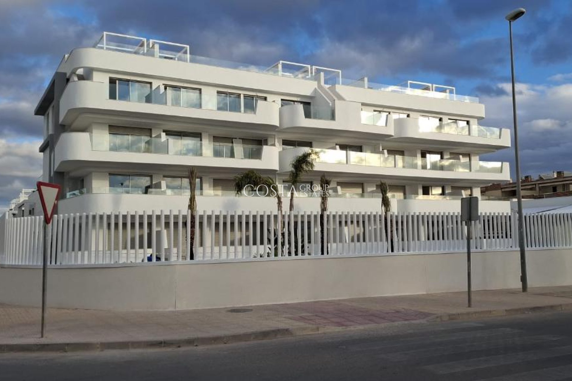 Neue Gebäude - Apartments -
Cabo Roig