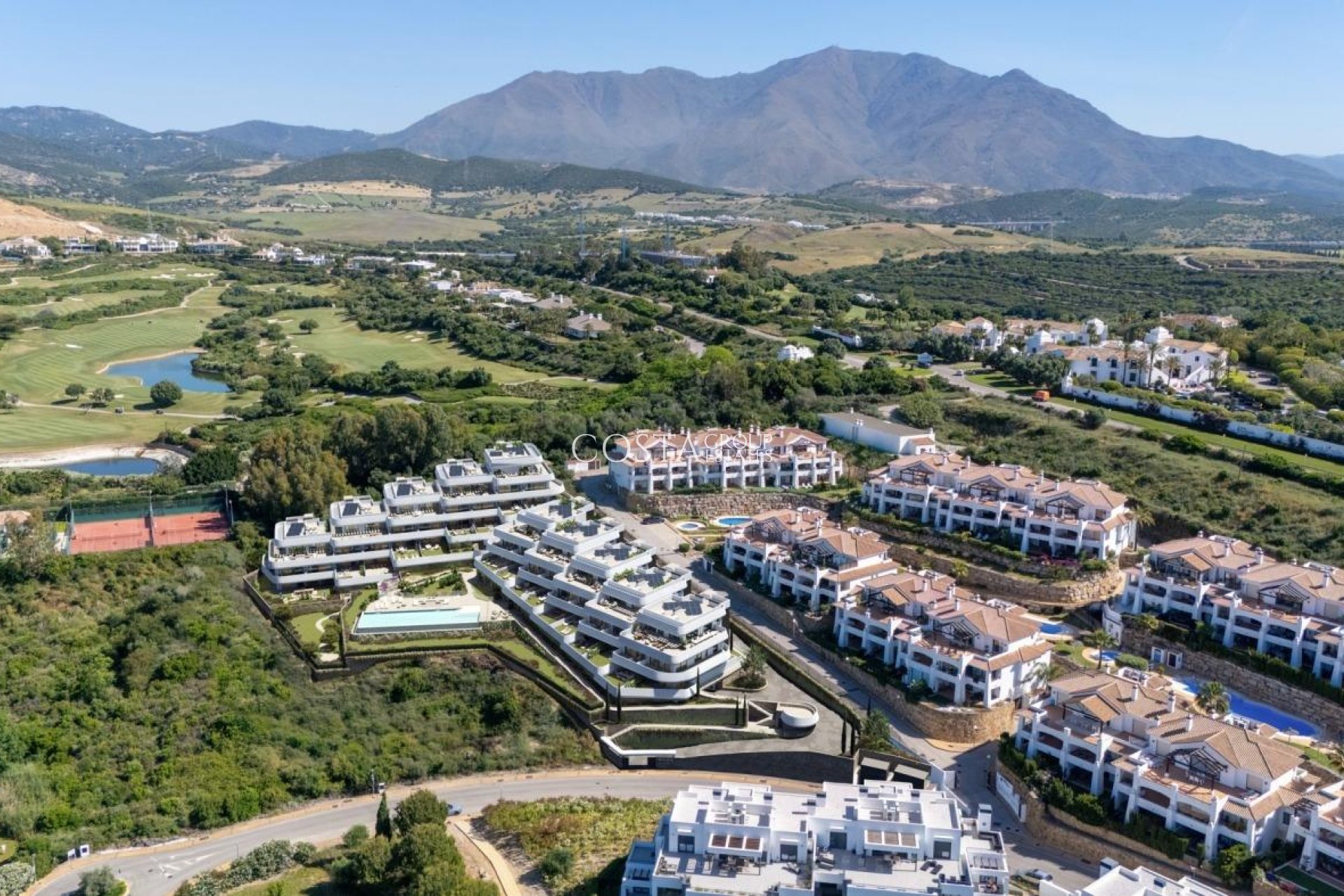 Neue Gebäude - Apartments -
Casares - Casares Golf