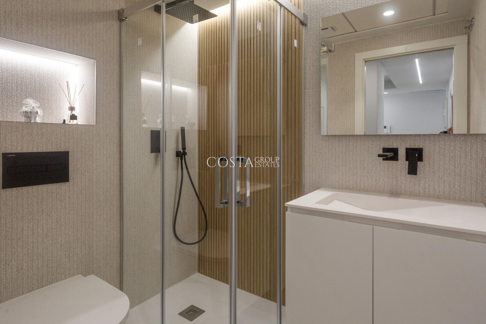 Neue Gebäude - Apartments -
Denia - L´Estanyó (Marinas)