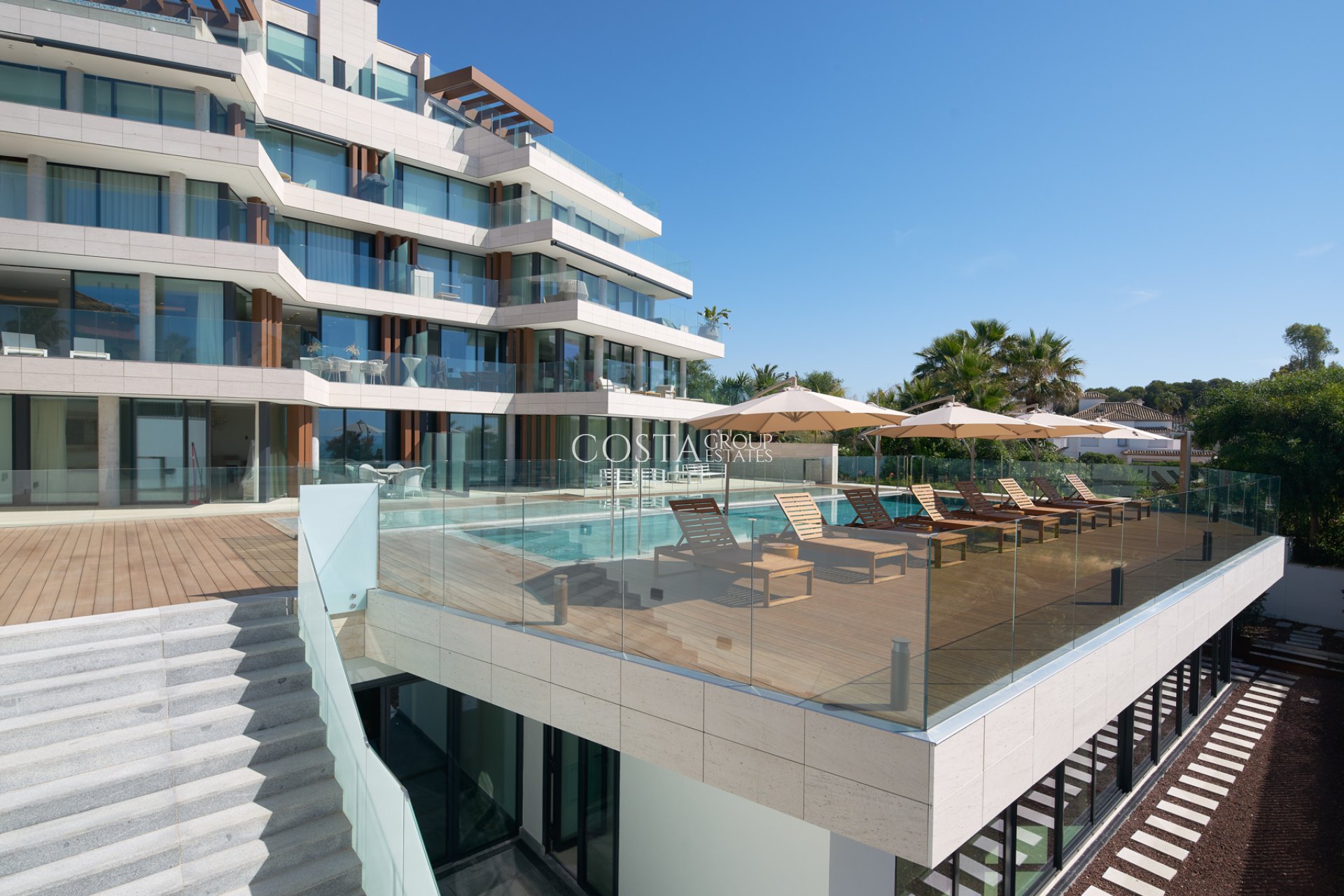 Neue Gebäude - Apartments -
Estepona