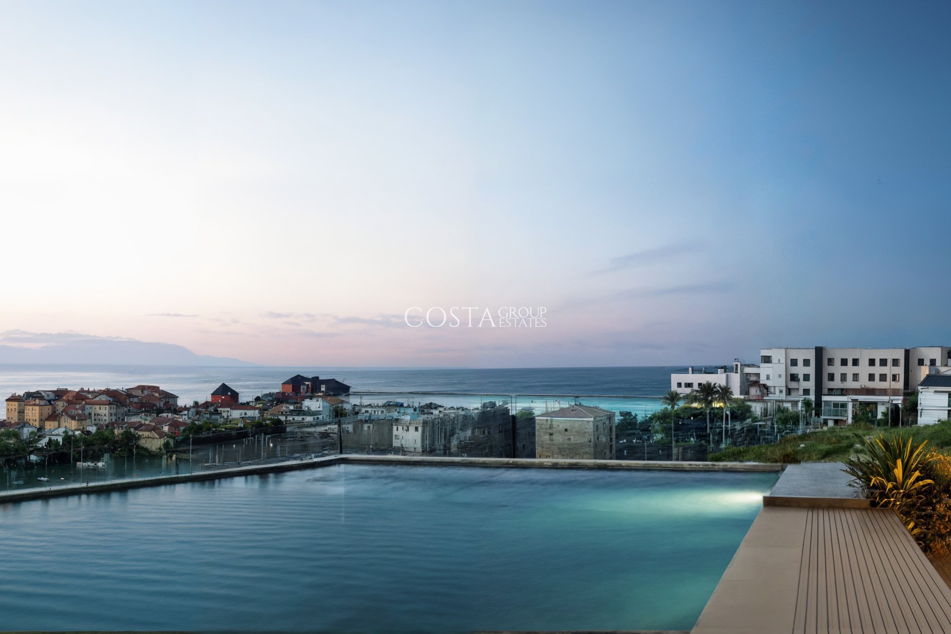 Neue Gebäude - Apartments -
Estepona